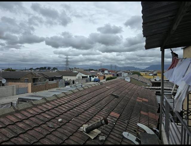 5 BEDROOM HOUSE FOR SALE IN NYANGA